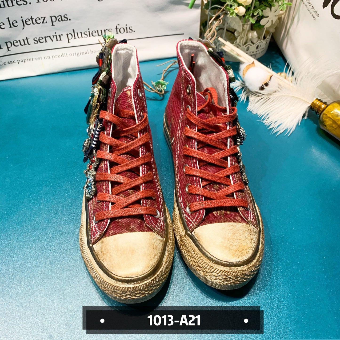 Beaded Medal British Style Flat Canvas High Bang Canvas Shoes