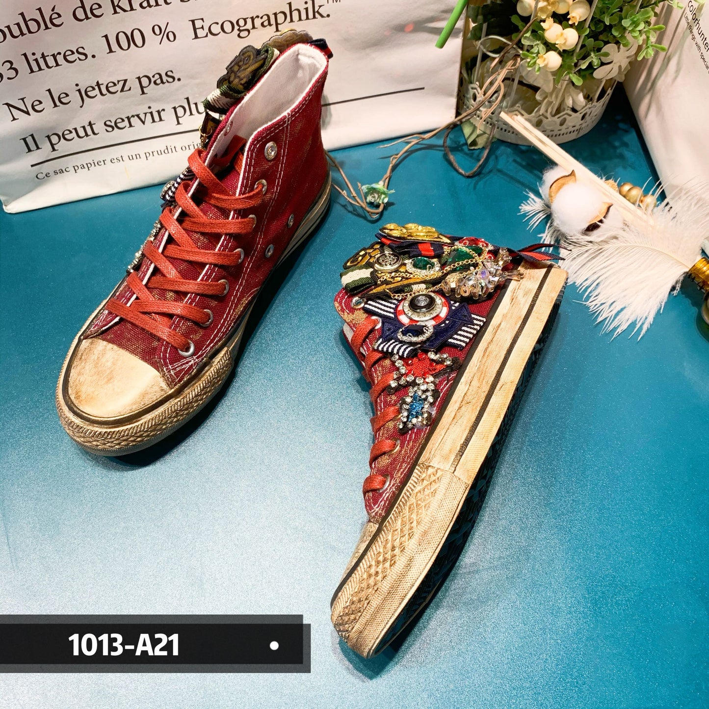 Beaded Medal British Style Flat Canvas High Bang Canvas Shoes